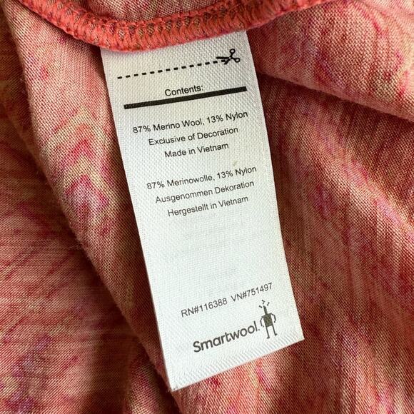 Smart wool Women’s Sz Large Merino 150 Pattern Hoody Shirt in (Bright Coral) - Picture 6 of 7